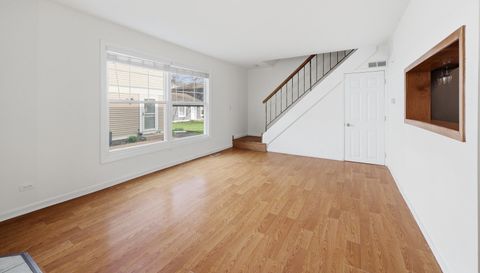 377 Farmingdale Circle