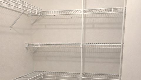 3930 S Roosevelt Blvd