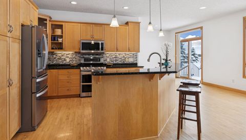 2728 Headland Court SW