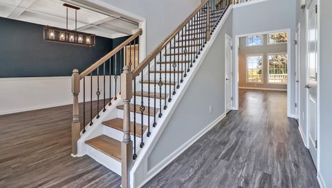 2044 Wooded Mountain Ln