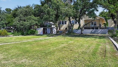 7228 Emerald Dr