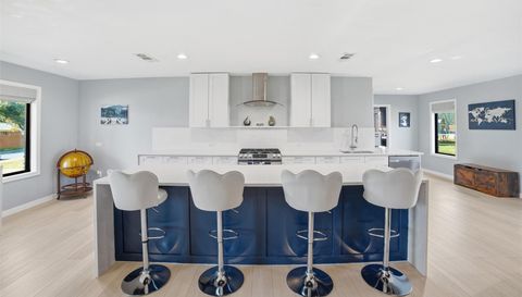 1609 Mesquite LN