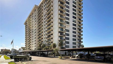 400 ISLAND WAY