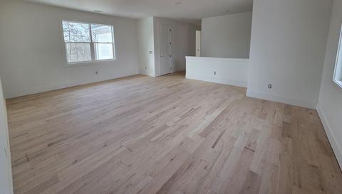 7048 Nichols Cove Dr