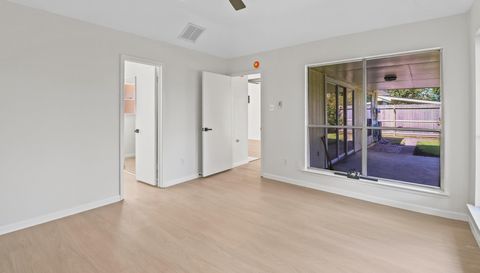 2807 Custer Dr