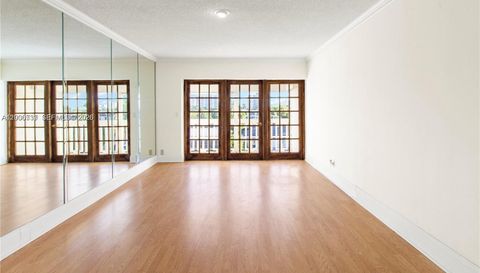 455 Paradise Isle Blvd