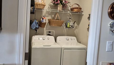 3925 Manatee Club Dr