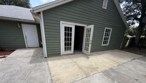 2232 NE 13th Ave