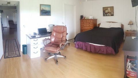 3300 Springdale Boulevard