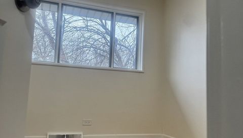 8312 S KENWOOD Avenue