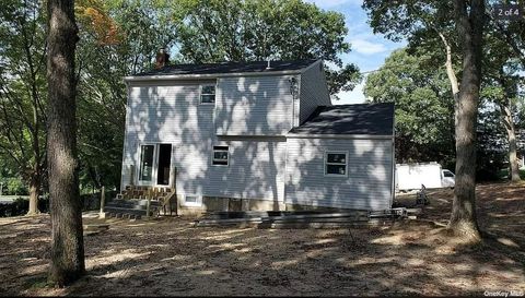 3 Woodrow Ln
