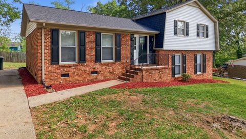 2404 Dulaire Rd