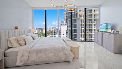 18555 Collins Ave Apt 2405