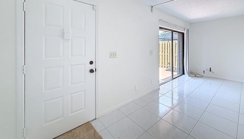 7496 Courtyard Run E