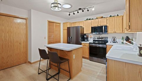 9949 Tamarack Cove