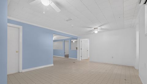 2805 Roland Rd