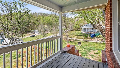 1271 Upper Brush Creek Rd