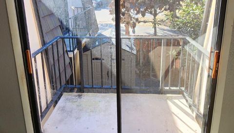 3311 Vista Oaks Cir NE