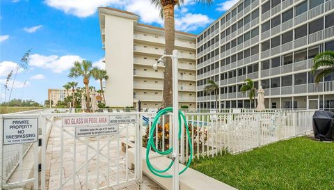 1150 Tarpon Center