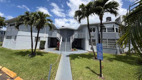 1701 Miami Gardens Dr