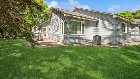 2639 Lake Court Circle