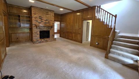 2214 Shannon Ln