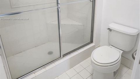 3600 Oaks Clubhouse Dr