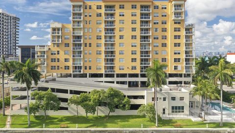 1625 KENNEDY CSWY North Bay Village