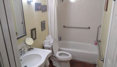 2405 Timberlake Dr