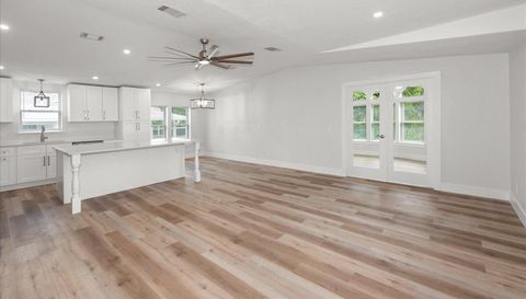 1119 Periwinkle Way Unit 355