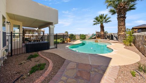 1645 Playa Del Sol St