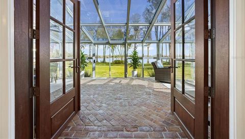 1006 Lake Cooper