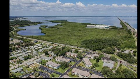 239 S McMullen Booth Rd