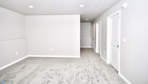 2387 Eagle Valley Drive S