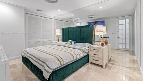 6124 Paradise Point Dr