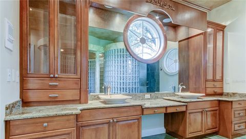 18605 Avenue Monaco