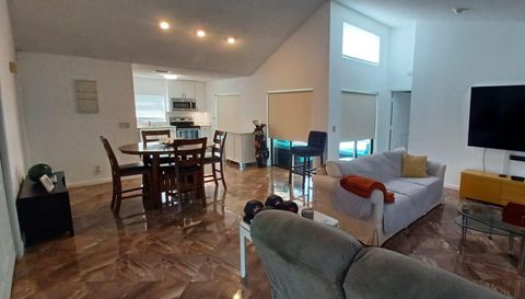 10544 Fenway Pl