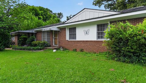 441 Sarah Dr