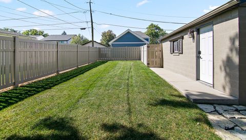 1002 Warner Avenue