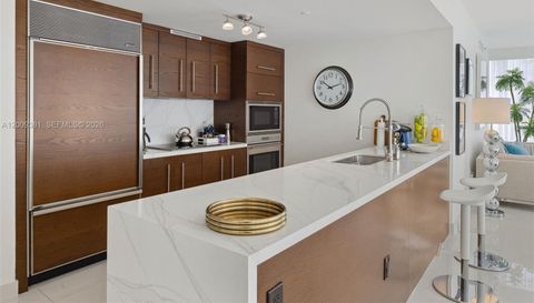 465 Brickell Ave