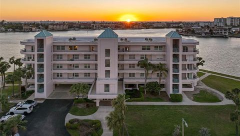 8040 SAILBOAT KEY BOULEVARD S