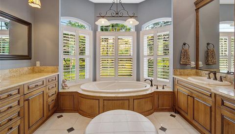 2123 Calusa Lakes