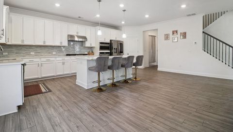 3305 Stock Saddle Pl