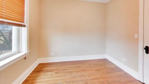 3358 N Monticello Avenue