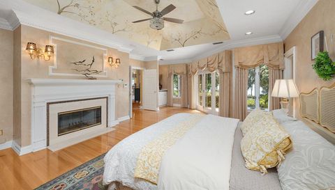 996 NW SCENIC LAKE DRIVE