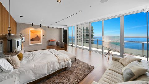 1300 Brickell Bay Dr