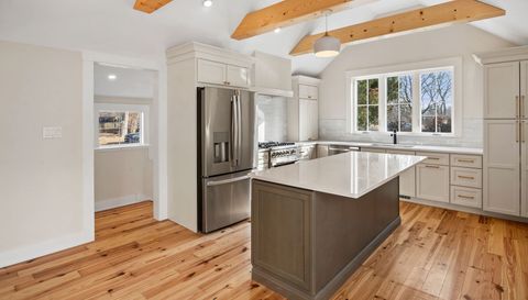 304 S Prairie Street