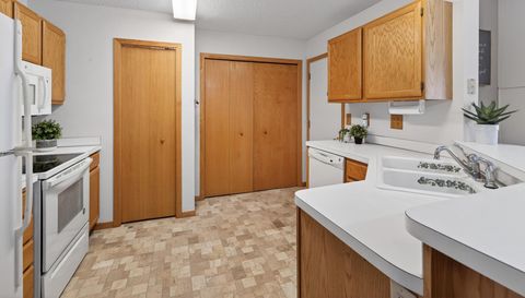 4065 Wilshire Circle