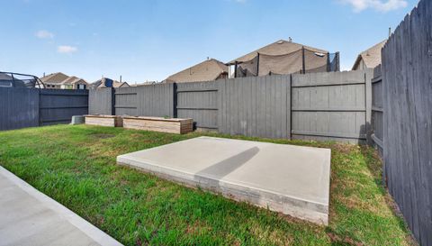 7007 Prairie Heights Dr