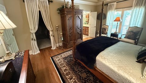 3294 Fox Hunt Trail NW